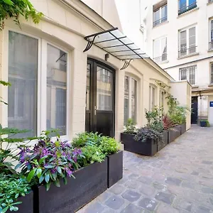 Apartment Superbe Maisonnette Neuve Au Coeur De, Paris