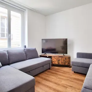 Apartment 1 Bedroom Quartier Latin Royer Collard, Paris